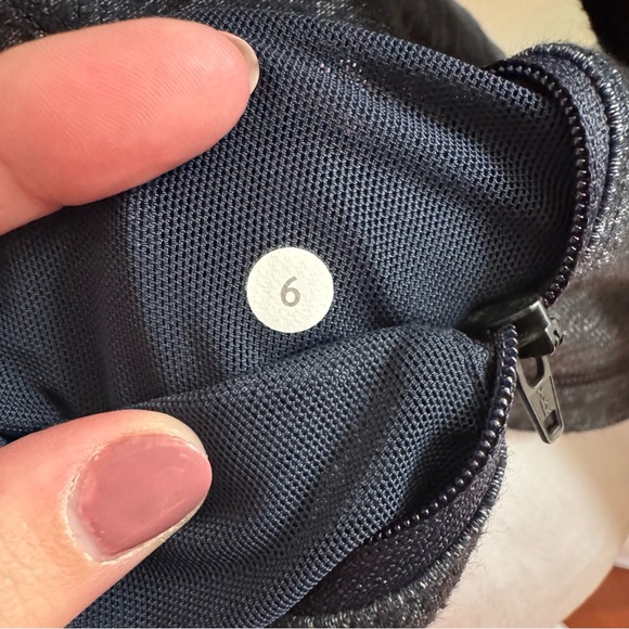 Lululemon Forme Jacket – Slub Denim Inkwell Blue, Size 6 - Picture 14 of 16